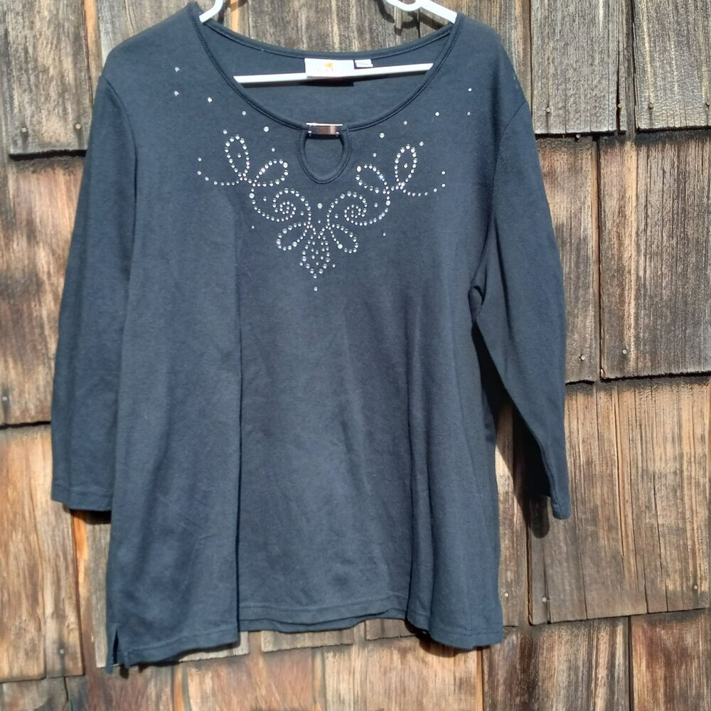 Quacker Factory Size LG Key Hole Rhinestone Swirls Gray Tunic‎ T-Shirt Blouse